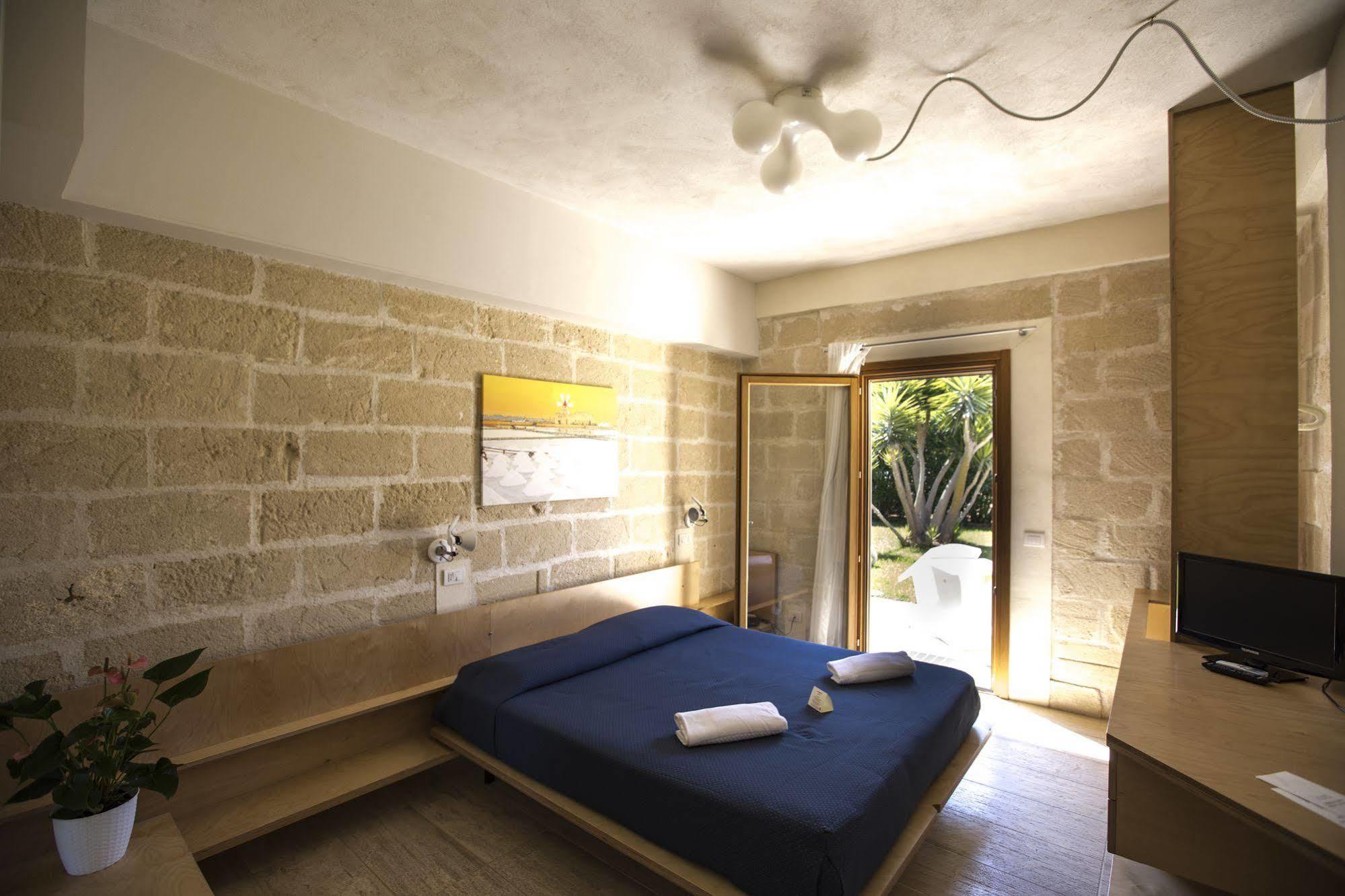 Cave Bianche Hotel Фавіньяна Екстер'єр фото